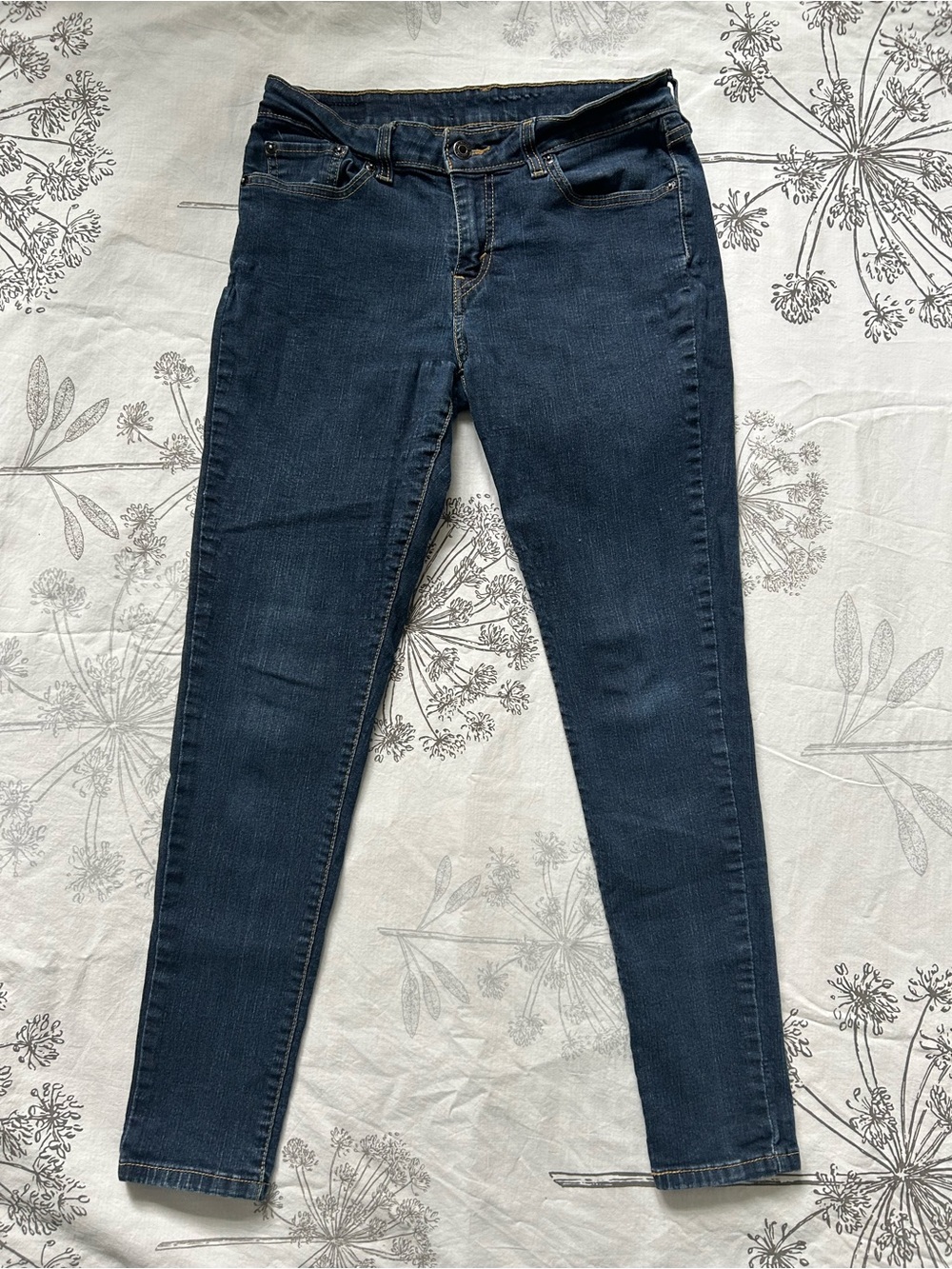 Levi's Slim Jeans Dark Wash Blue Size 31 Excellent Condition - Picture 2 of 11